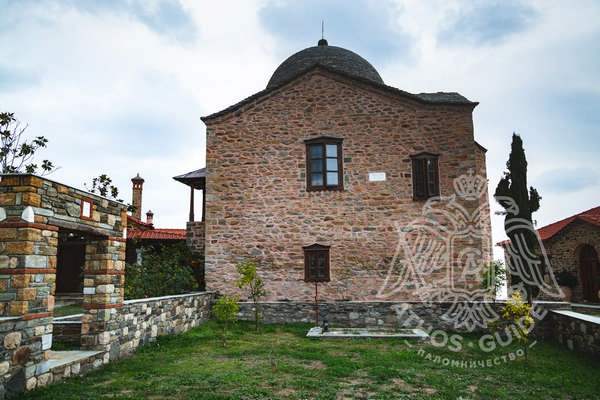 Афон, кладбищенский двор